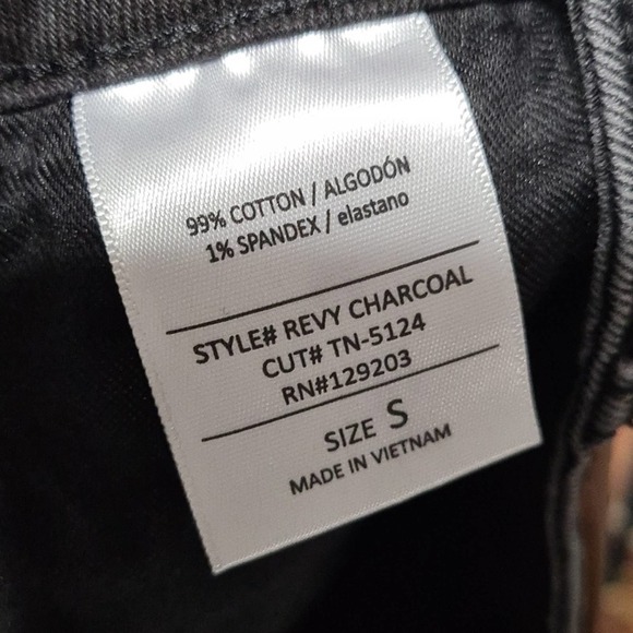 Carly Jean Cut off Shorts Small NWT‎ - Picture 5 of 6